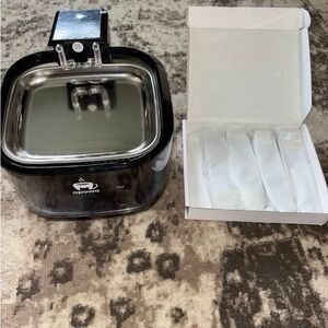 Opoway Black Water Drinking Fountain for small pets
